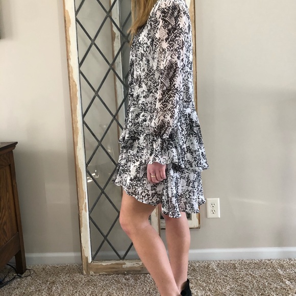 Mud Pie Snake print S flowy dress - Picture 2 of 3